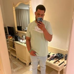 Meet your Posher, Raymond